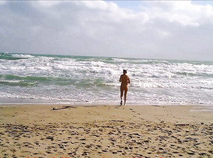 Orang telanjang, Kencing, Perancis, Pantai